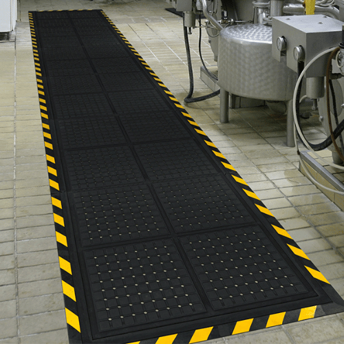 Hog Heaven® Drainable Linkable Tiles